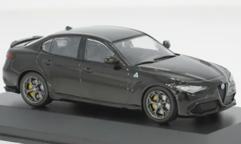 Alfa Romeo Giulia Quadrifoglio, schwarz, 1:43, Solido