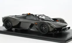 Aston Martin Valkyrie Spider, dunkelbraun, 2023, 1:18, Spark