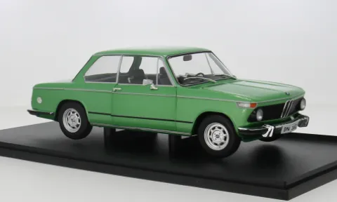 BMW 1602, grün, 1971, 1:18, Solido