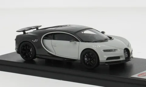 Bugatti Chiron Sport, grau/silber, 1:43, Look Smart