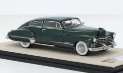 Cadillac Series 62 Club Coupe, dunkelgrün, 1947, 1:43, Stamp Models