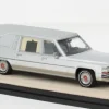 Cadillac Superior Hearse, silber, 1980, 1:43, Stamp Models