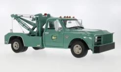 Chevrolet C-30 Dually Wrecker, grün, 1967, Holley Speed Shop, 1:18, Greenlight