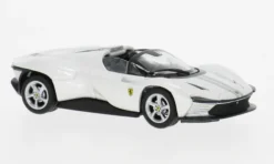 Ferrari Daytona SP3, weiss/grau, 1:64, Maisto