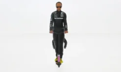 Figur Hamilton skate scooter, 2021, 1:18, Cartrix