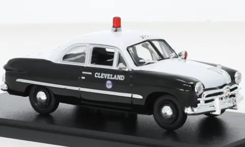 Ford Coupe, 1949, Cleveland Police, 1:43, Greenlight