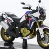 Honda Africa Twin DCT, weiss/blau, 1:18, Maisto