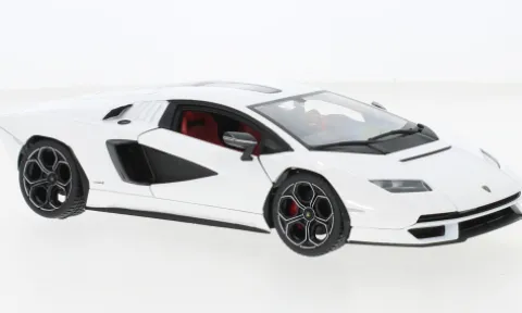 Lamborghini Countach LPI 800-4, weiss, 1:24, Bburago