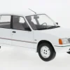 Peugeot 205, weiss, 1984, 1:18, MCG