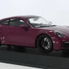 Porsche 911 (992) Carrera 4 GTS, violett, 2020, 1:18, Minichamps