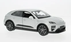 Porsche Macan Turbo, silber, 2024, 1:24, Bburago