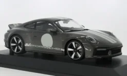 Porsche 911 (992) Sport Classic, grau, 2022, 1:18, Minichamps