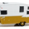 Shasta Airflyte, weiss/dunkelgelb, 1:64, Greenlight