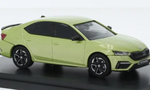 Skoda Octavia IV RS, hellgrün, 2020, 1:43, Abrex