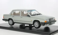 Volvo 760, hellgrün, 1995, 1:18, Triple 9 Collection